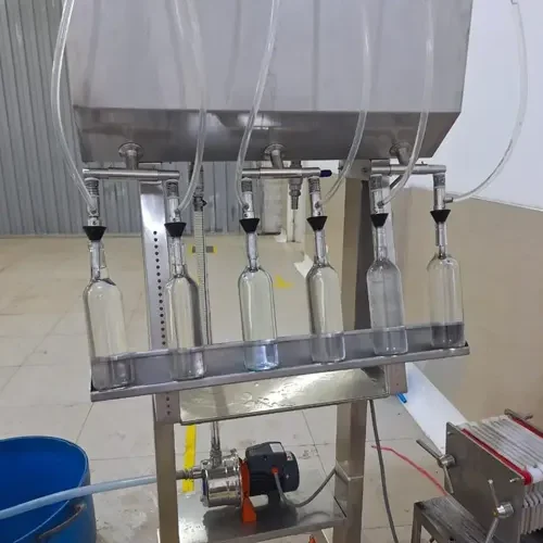 Máquina Llenadora de líquidos de 6 Válvulas Máquina Llenadora de líquidos de 6 Válvulas